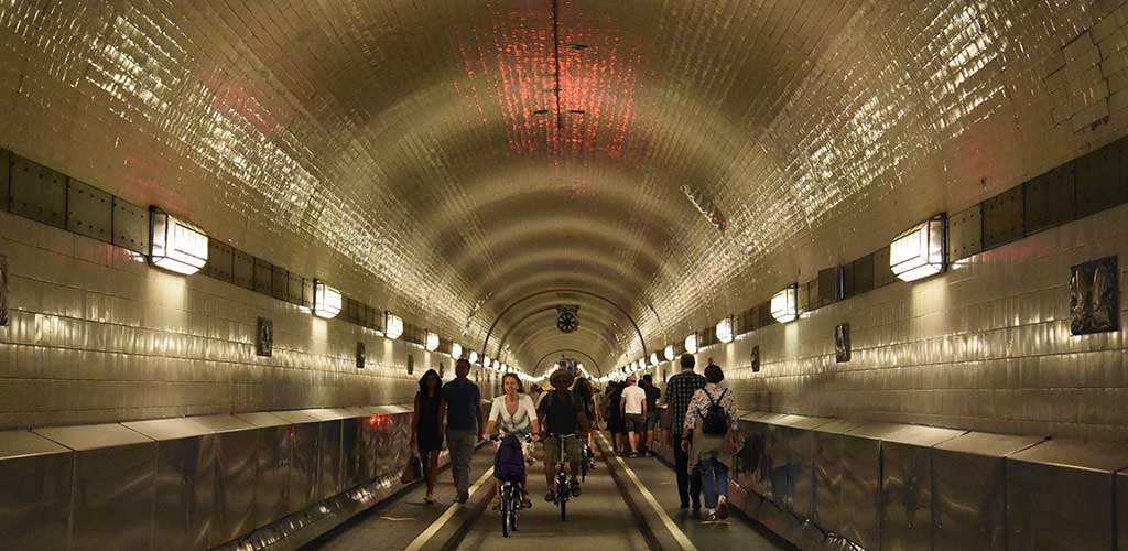 - elbtunnel klein - Sehenswürdigkeiten