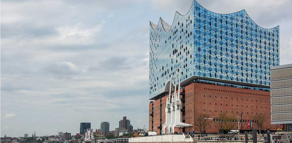 hafenrundfahrt - elphi klein1 - Elbphilharmonie