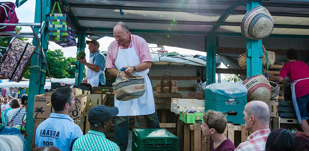 hafenrundfahrt - fischmarkt klein1 - Der Altonaer Fischmarkt