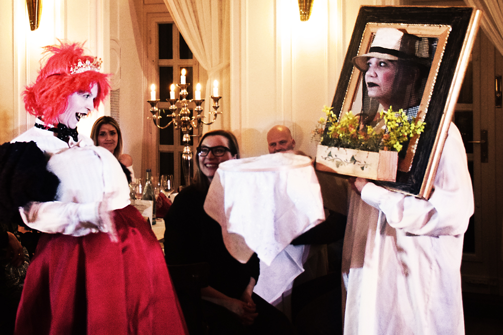 [object object] - Schneewittchen Stickrahmen Fenster MAeRCHEN DINNER Grimms WAHRE Maerchenr - Märchen Dinner – Grimms WAHRE Märchen [object object] - Schneewittchen Stickrahmen Fenster MAeRCHEN DINNER Grimms WAHRE Maerchenr - Großes Grünkohlfest mit DIE MELKER